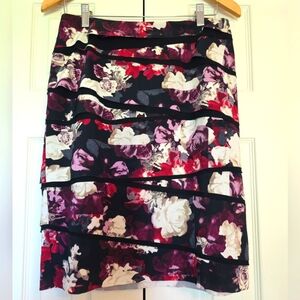 White House Black Market Floral Print, Tiered Women's Pencil Skirt, Size 6